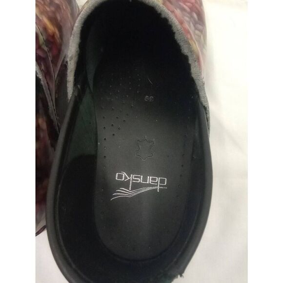Dansko clogs. Yarn pattern multi-colored, workwear, casual wear. Size 39 - 8.5 - Picture 6 of 11